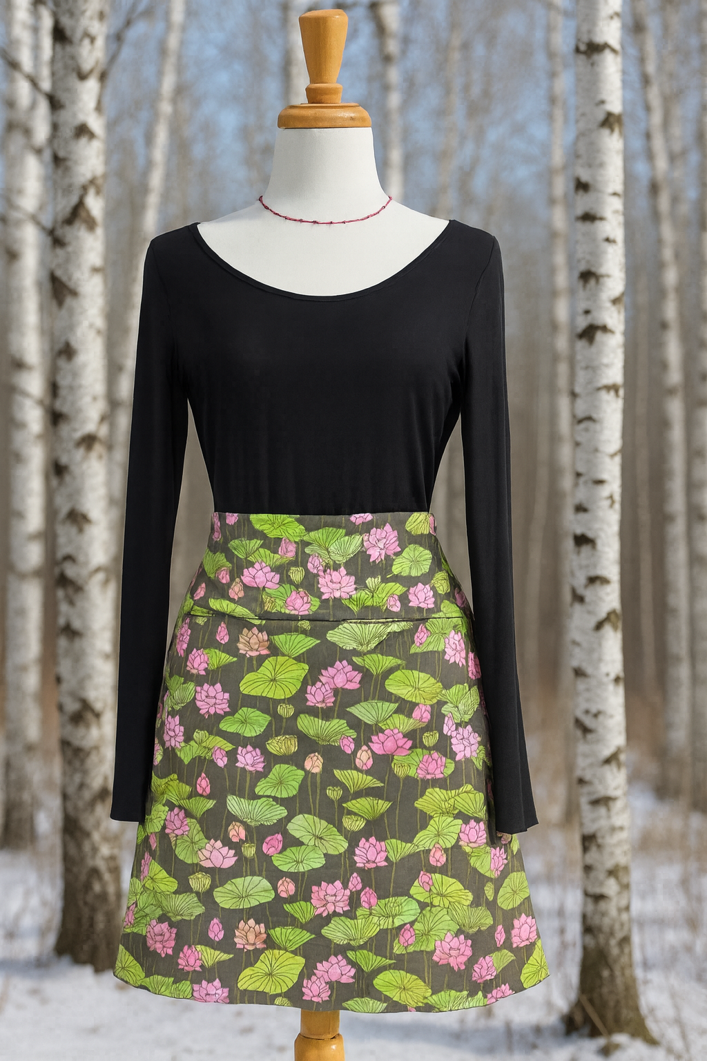 Reign Vermont Adventure Skirt in Lotus Flower