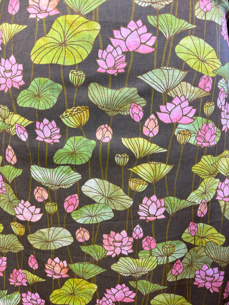 Reign Vermont Adventure Skirt in Lotus Flower