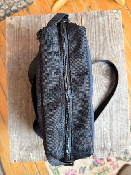 Derby Bag in Navy Waxed Cotton Canvas